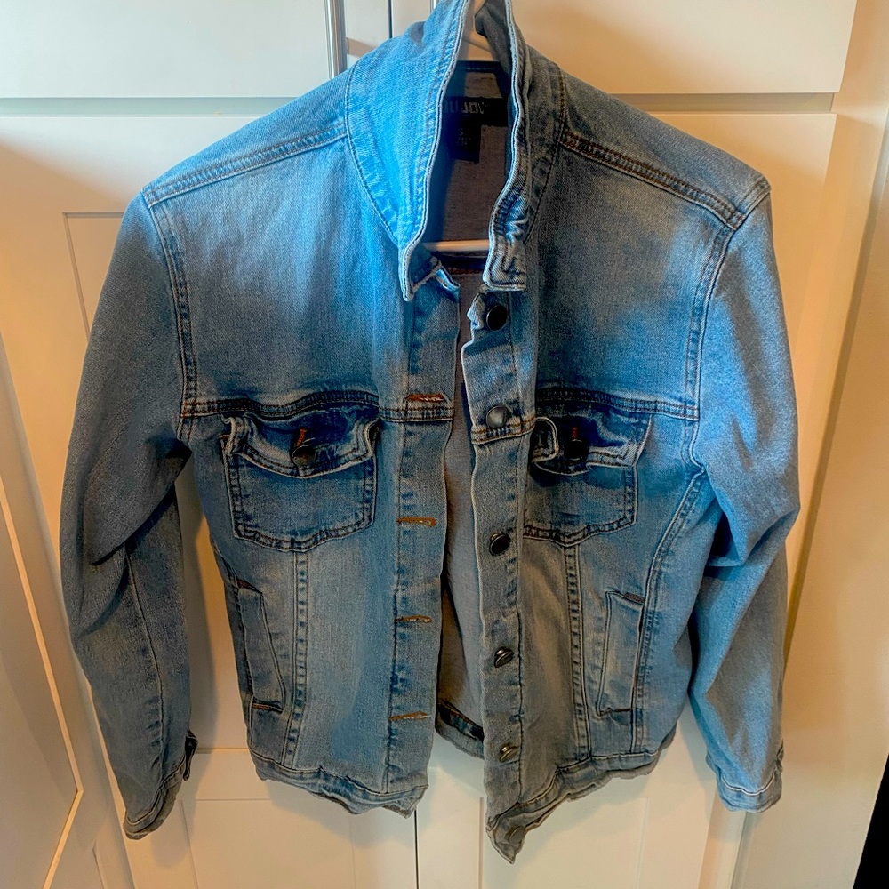 Jou Jou Outerwear Woman’s Jean Jacket (size small)